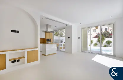 Villa - 3 Bedrooms - 3 Bathrooms for sale in Springs 12 - The Springs - Dubai