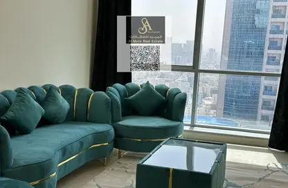 شقة - غرفة نوم - 2 حمامات للايجار في مساكن كورنيش عجمان - طريق كورنيش عجمان - عجمان