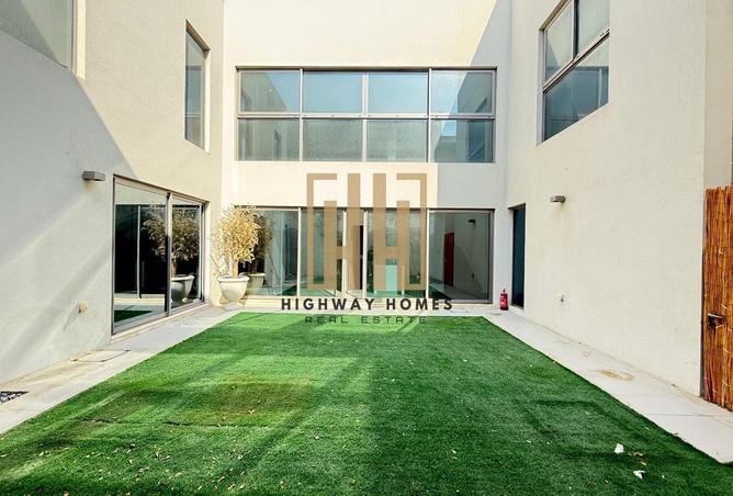 15723994 - Property Image 2