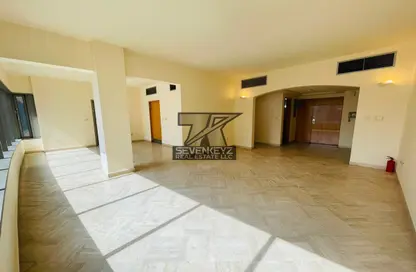 Apartment - 3 Bedrooms - 4 Bathrooms for rent in Sheleila Tower - Al Khalidiya - Abu Dhabi