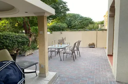 Villa - 2 Bedrooms - 3 Bathrooms for rent in Springs 12 - The Springs - Dubai