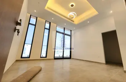 فيلا - 5 غرف نوم - 5 حمامات للايجار في حدائق الإمارات 1 - القوز - دبي