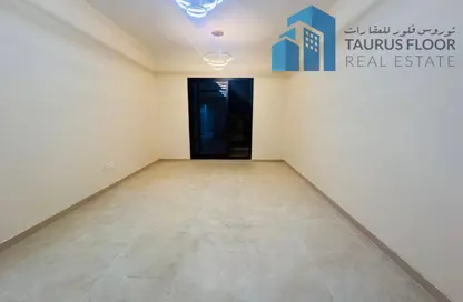 Apartment - 2 Bedrooms - 3 Bathrooms for rent in Salah Al Din Building - Al Khabisi - Deira - Dubai