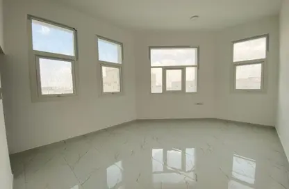 شقة - 2 غرف نوم - 2 حمامات للايجار في مدينة شخبوط - أبوظبي