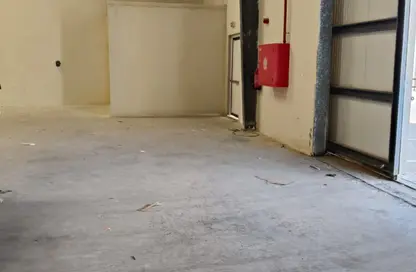 Warehouse - Studio - 1 Bathroom for rent in Mussafah - Abu Dhabi