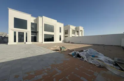Villa - 5 Bedrooms - 7+ Bathrooms for rent in Baniyas East - Baniyas - Abu Dhabi