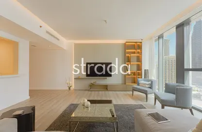 Living Room image for: Apartment - 2 Bedrooms - 3 Bathrooms for sale in BLVD Heights Tower 1 - BLVD Heights - Downtown Dubai - Dubai, Image 1