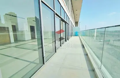 Balcony image for: Duplex - 3 Bedrooms - 4 Bathrooms for rent in Najmat Abu Dhabi - Al Reem Island - Abu Dhabi, Image 1