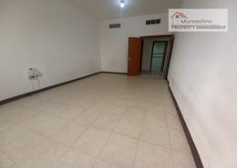 Empty Room image for: Apartment - 1 bedroom - 1 bathroom for rent in Madinat Zayed - Abu Dhabi, Image 1