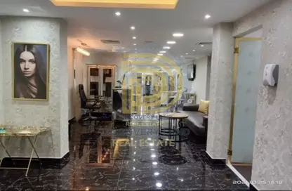 Shop - Studio - 1 Bathroom for rent in Al Khalidiya - Abu Dhabi