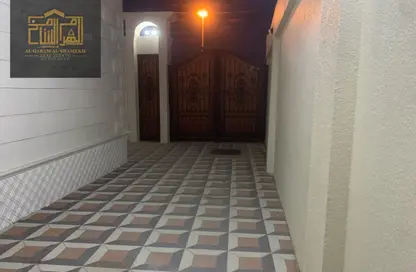 فيلا - 5 غرف نوم - 3 حمامات للايجار في نغمة 1 - نغمة - العين