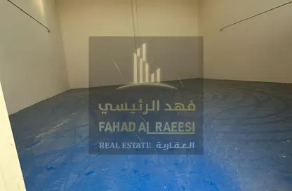 Warehouse - Studio - 1 Bathroom for rent in Umm Al Thuoob - Umm Al Quwain