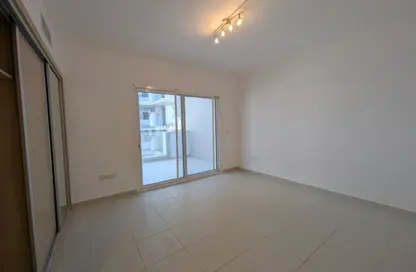 Apartment - 1 Bedroom - 2 Bathrooms for rent in Oxford Building - Jumeirah Village Circle - Dubai