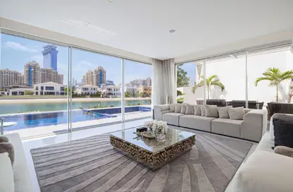 Villa - 6 Bedrooms - 6 Bathrooms for sale in Garden Homes Frond B - Garden Homes - Palm Jumeirah - Dubai