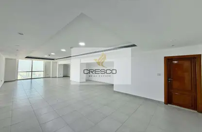 Apartment - 1 Bedroom - 2 Bathrooms for rent in Blue Tower - Sheikh Zayed Road - Dubai