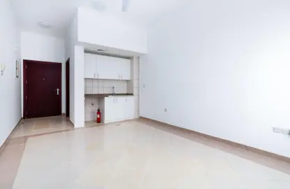 Empty Room image for: Office Space - Studio for rent in Naif - Deira - Dubai, Image 1