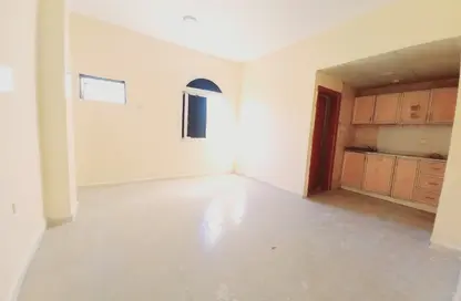 Apartment - Studio - 1 Bathroom for rent in Fire Station Road - Muwaileh - Sharjah