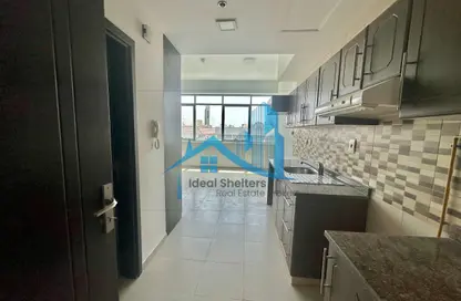 Apartment - Studio - 1 Bathroom for rent in Emerald Karama - Al Karama - Dubai