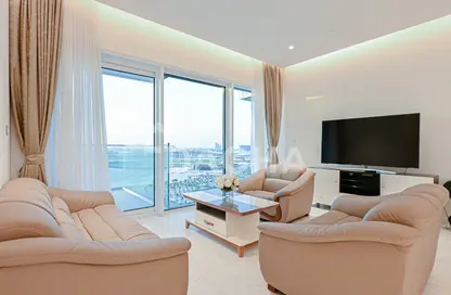 Living Room image for: Apartment - 2 Bedrooms - 3 Bathrooms for rent in 1 JBR - Jumeirah Beach Residence - Dubai, Image 1