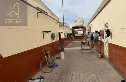 سكن عمال - استوديو - 8 حمامات للبيع في الصجعة الصناعية - آلصجعه - الشارقة