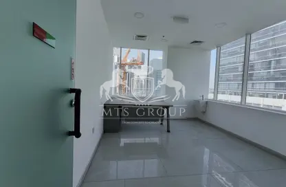 Office Space - Studio - 1 Bathroom for rent in Capital Golden Tower - Business Bay - Dubai