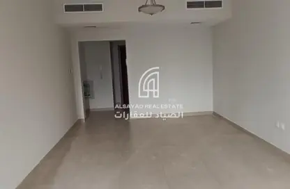 شقة - 2 غرف نوم - 2 حمامات للايجار في بناية النباعة 8 - النبعة - الشرق - الشارقة