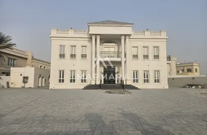 Villa - 6 Bedrooms - 7+ Bathrooms for rent in Nad Al Sheba 4 - Nad Al Sheba - Dubai