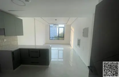 Apartment - 1 Bedroom - 2 Bathrooms for rent in Corniche Tower - Ajman Corniche Road - Ajman