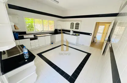 Villa - 5 Bedrooms - 5 Bathrooms for rent in Umm Suqeim 2 Villas - Umm Suqeim 2 - Umm Suqeim - Dubai