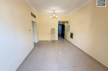 شقة - غرفة نوم - 2 حمامات للايجار في 1 الروضة - الروضة - عجمان شقة - غرفة نوم - 2 حمامات للايجار في 1 الروضة - الروضة - عجمان