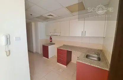 شقة - 1 حمام للايجار في برج الأبطال 1 - أبراج الأبطال - مدينة دبي الرياضية - دبي