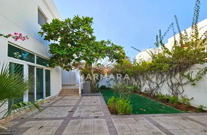Villa - 4 Bedrooms - 5 Bathrooms for rent in Jumeirah 3 Villas - Jumeirah 3 - Jumeirah - Dubai