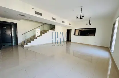 Apartment - 3 Bedrooms - 4 Bathrooms for rent in Royal JVC Building - District 10 - Jumeirah Village Circle - Dubai