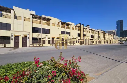 Townhouse - 3 Bedrooms - 5 Bathrooms for rent in District 13 - Jumeirah Village Circle - Dubai