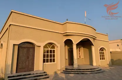فيلا - 5 غرف نوم - 6 حمامات للايجار في شمال جلفار - رأس الخيمة