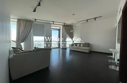 صورة لـ غرفة المعيشة شقة - 2 غرف نوم - 3 حمامات للايجار في برج فيستا - برج فيستا - دبي وسط المدينة - دبي ، صورة رقم 1