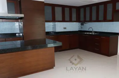 صورة لـ مطبخ شقة - 3 غرف نوم - 4 حمامات للبيع في برج يوبورا 1 - أبراج يو بورا - الخليج التجاري - دبي ، صورة رقم 1