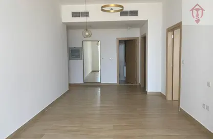 Apartment - Studio - 1 Bathroom for rent in Regina Tower - Jumeirah Village Circle - Dubai