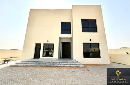 Villa - 4 Bedrooms - 5 Bathrooms for rent in Al Aweer 1 - Al Aweer - Dubai