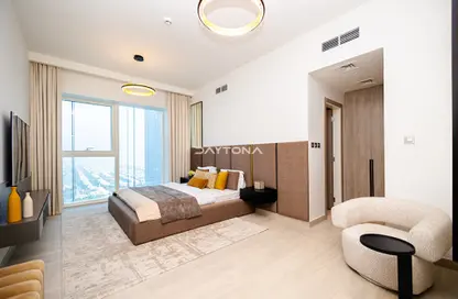 Room / Bedroom image for: Apartment - 1 Bedroom - 2 Bathrooms for sale in Me Do Re Tower - Jumeirah Lake Towers - Dubai, Image 1