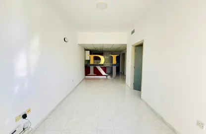 Apartment - 1 Bedroom - 1 Bathroom for rent in Mankhool Building - Mankhool - Bur Dubai - Dubai