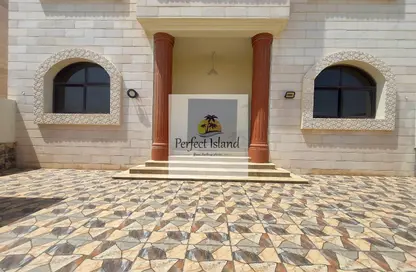 Outdoor Building image for: Villa - 5 Bedrooms for rent in Shakhbout City - Abu Dhabi, Image 1