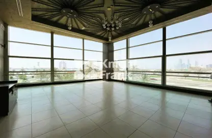Retail - Studio for rent in Corniche Road - Abu Dhabi
