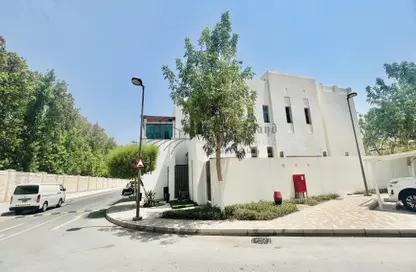 فيلا - 4 غرف نوم - 6 حمامات للايجار في البطين بارك - شارع الخليج العربي - البطين - أبوظبي