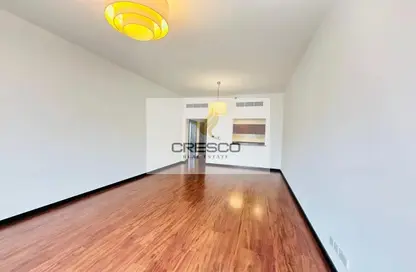 Apartment - 1 Bedroom - 2 Bathrooms for rent in Green Lakes Towers - JLT Cluster S - Jumeirah Lake Towers - Dubai
