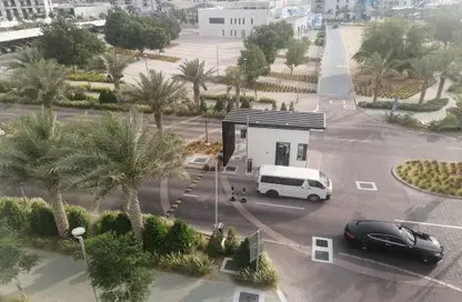 Apartment - 3 Bedrooms - 4 Bathrooms for sale in Waters Edge - Yas Island - Abu Dhabi