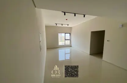 شقة - 2 غرف نوم - 3 حمامات للايجار في ذي بلاك سكوير - شارع شيخ خليفة بن زايد - عجمان