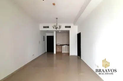 Apartment - 1 Bedroom - 2 Bathrooms for rent in Lake City Tower - JLT Cluster D - Jumeirah Lake Towers - Dubai