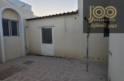 فيلا - 5 غرف نوم - 3 حمامات للايجار في الحمرة - أم القيوين