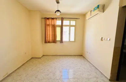 شقة - 1 حمام للايجار في طريق فاير ستاشن - مويلح - الشارقة